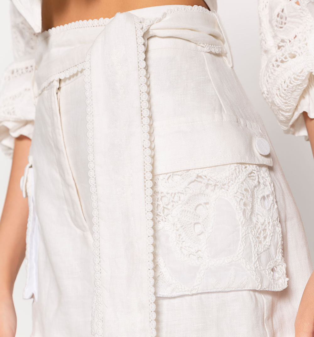 Short Con Bolsillos En Combinacion