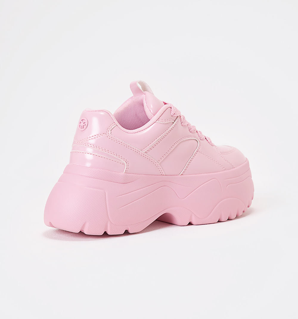 Tenis Con Suela Chunky Y Detalle De Cordo