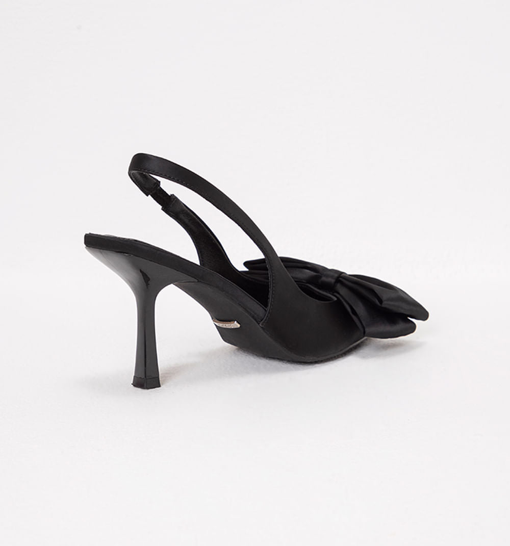 Zapato Cerrado Con Capellada Moño