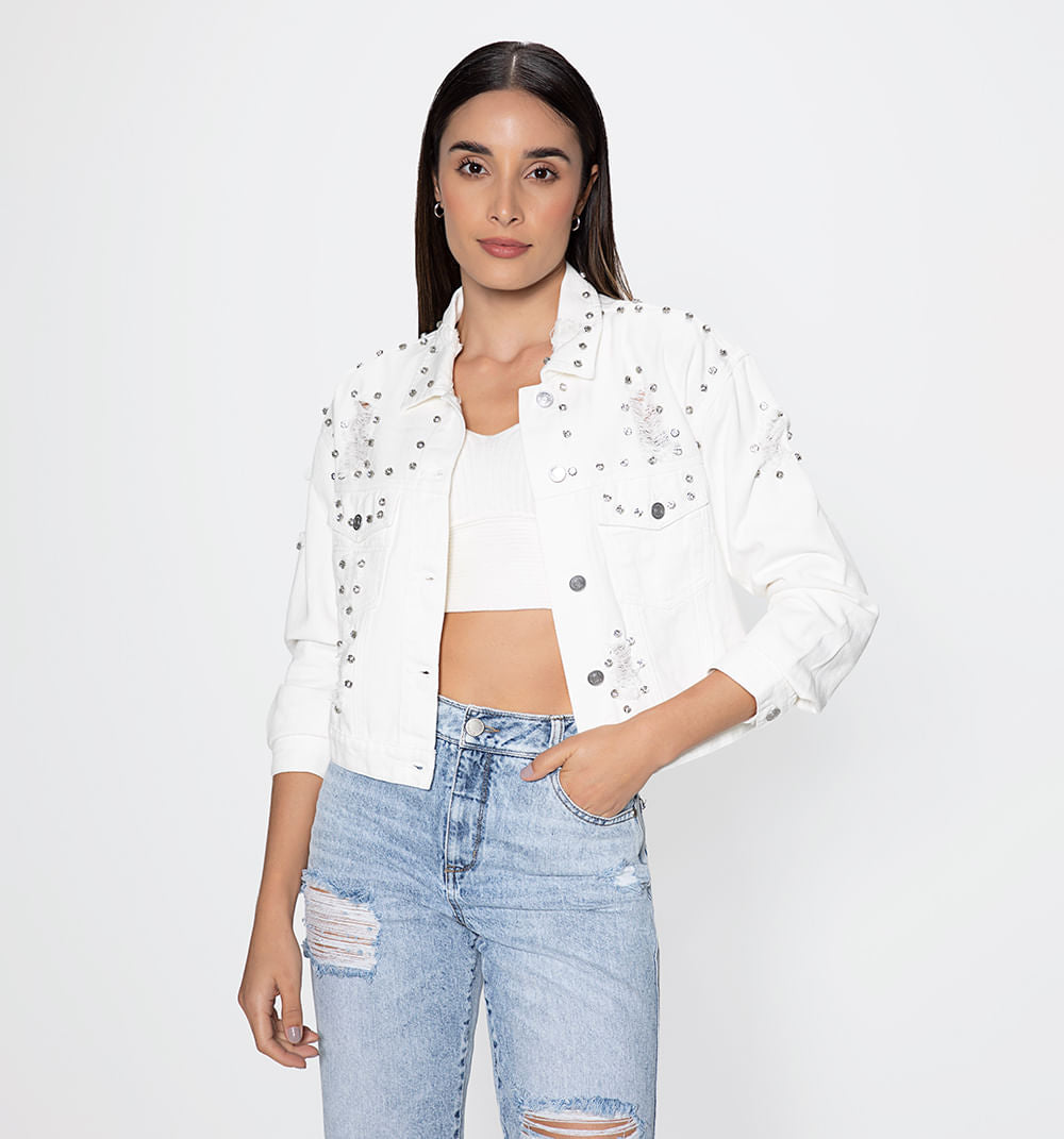 Chamarra En Denim Con Destroyed Y Crista